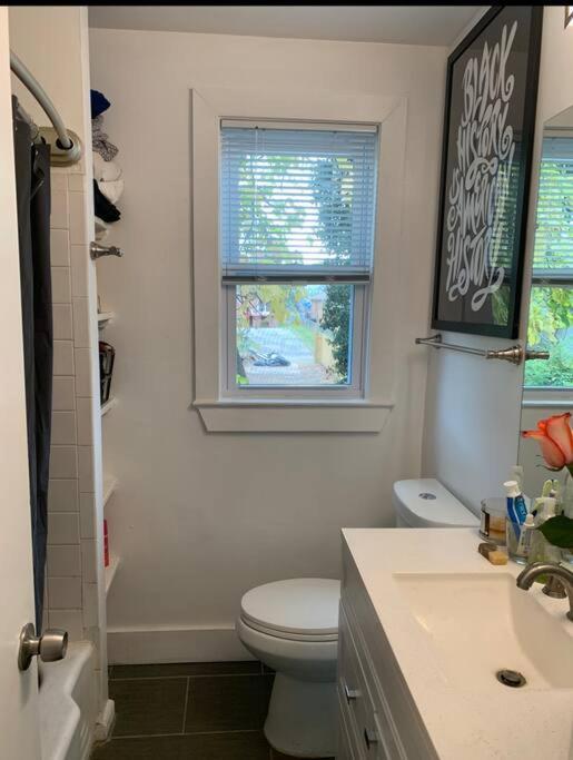 Cozy 2/1.5 Getaway In Lily Ponds Apartamento Washington